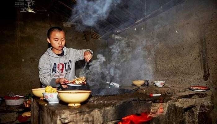 Feng Kecil Harus Berjuang Setiap Hari